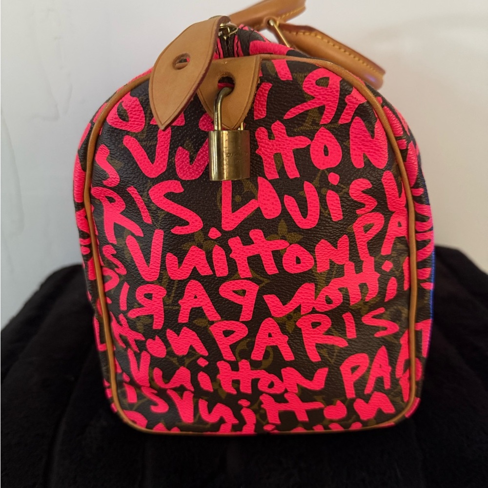 Authentic LOUIS VUITTON Monogram Graffiti Speedy 30 PINK - Picture 7 of 16